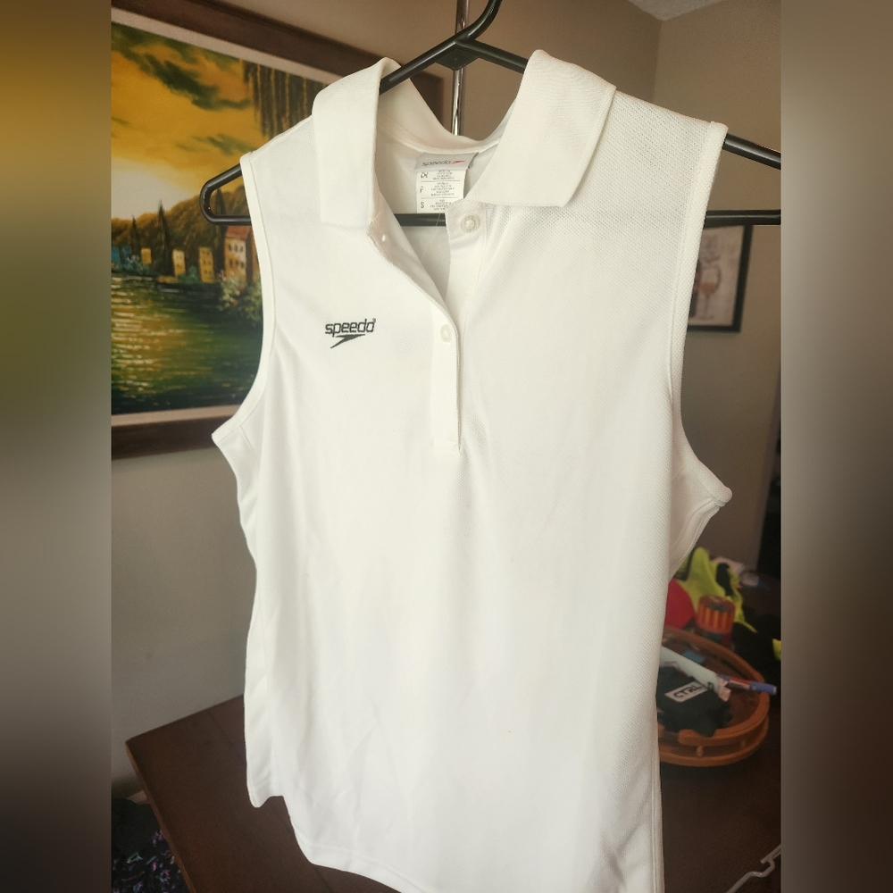 Speedo White  Fitted Muscle Tee Classic Athletic Design